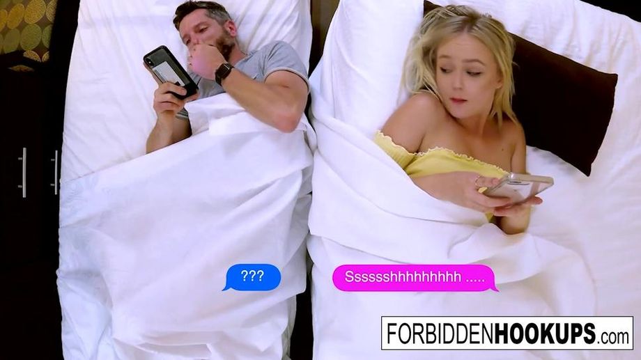 Sexo y creampie para la rubia natural tetona Natalia Queen